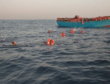 Υγρός «τάφος» η Μεσόγειος- Πάνω από 1000 μετανάστες έχουν πνιγεί τον τελευταίο χρόνο